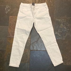 Mossimo White Mid-Rise Jeggings Size 8/29